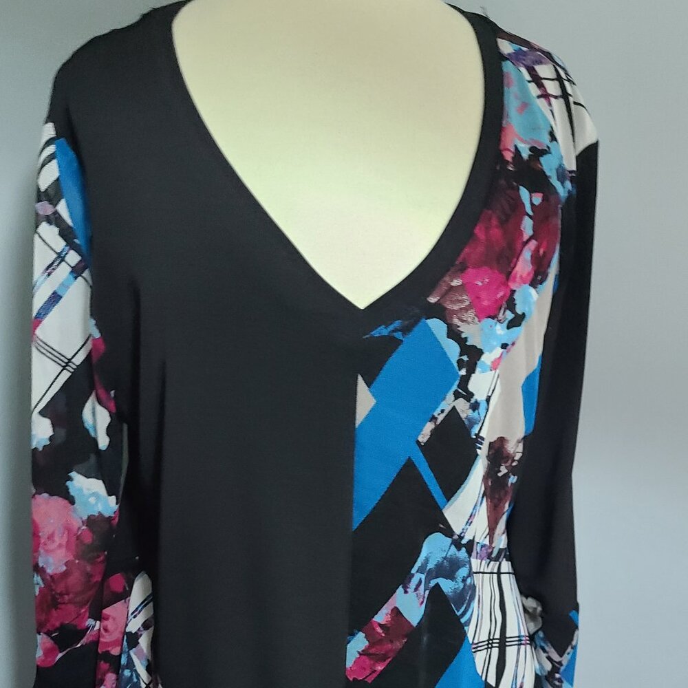 Style and Company Color Block 3/4 sleeve top Blues and pink Black Stylish